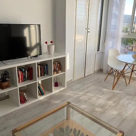 Ver61 - Design Studio, Pool, Beach, City Center *
